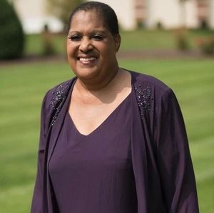 Meet your Posher, Sandra